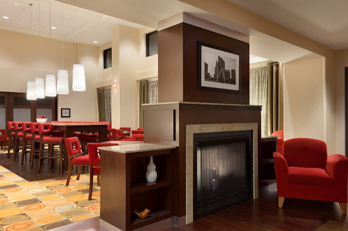 Hampton Inn & Suites by Hilton Hartford-East Hartford - Lobby - 1184336